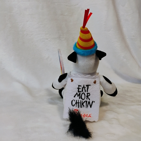 Chick Fil A Birthday Cow Plush Celebration Balloons Hat Promotional Toy Chicken - Picture 2 of 3